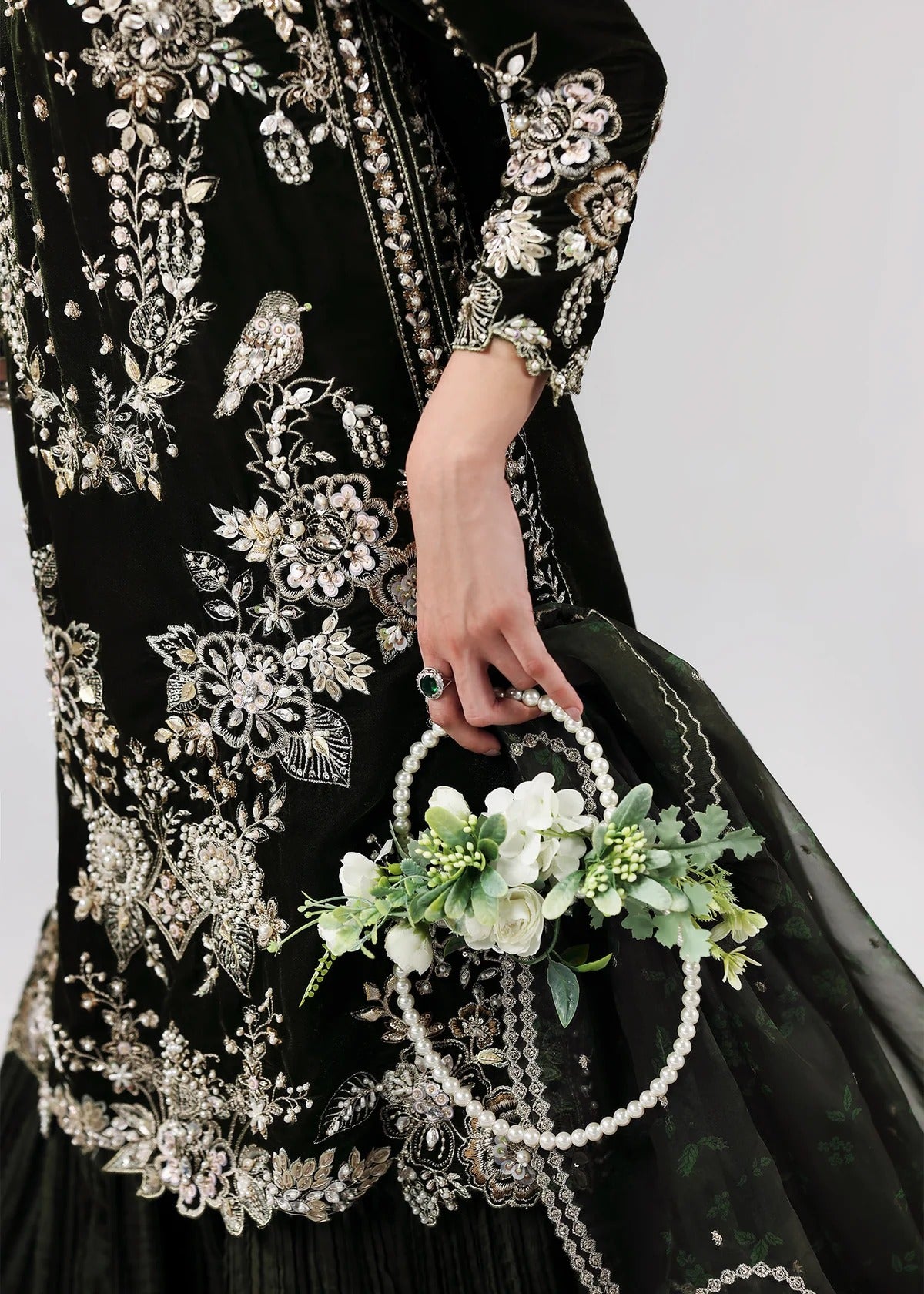 L'amore Luxury Handwork Edit 25 -   Velvet Dream