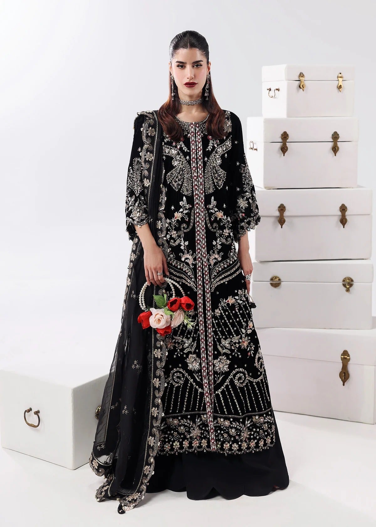 L'amore Luxury Handwork Edit 25 -   Velvet Dream