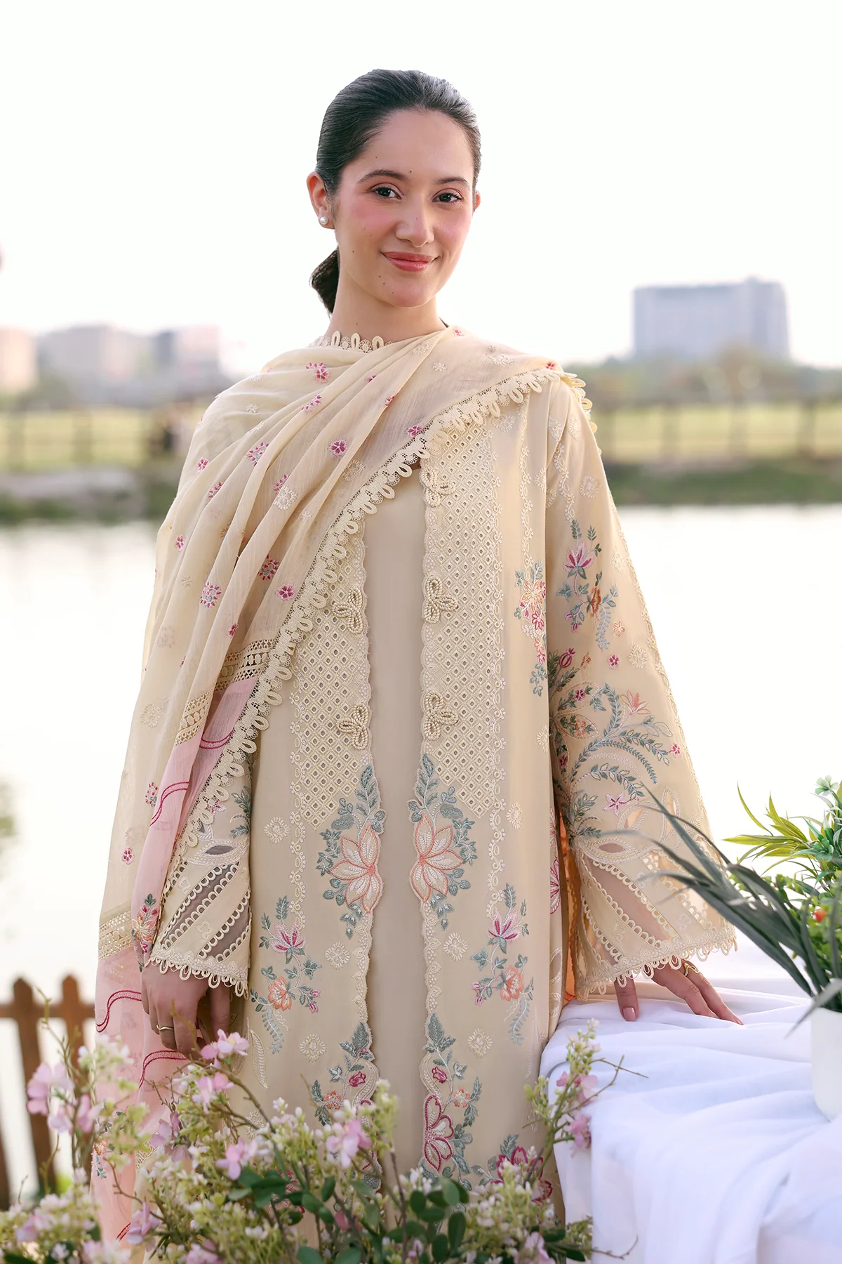 LAWN - Summer Soiree - Ismera