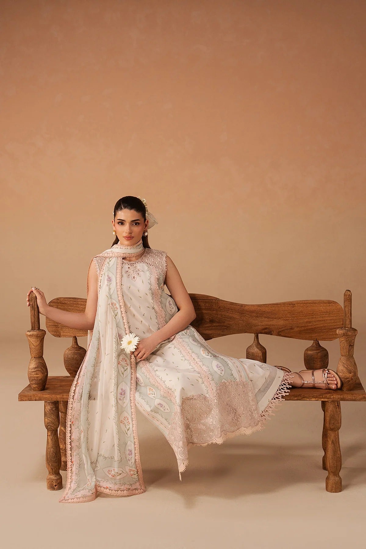LAWN - The Haze 26 - Sunnival Ivory