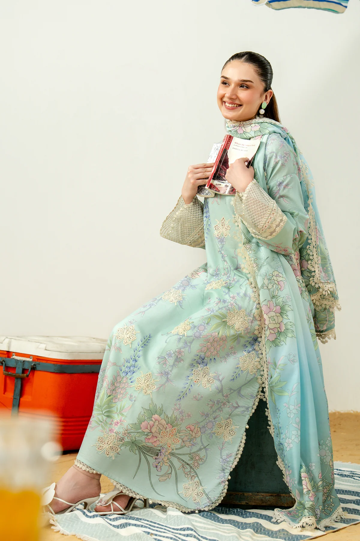 LAWN - Sundaze - Avya