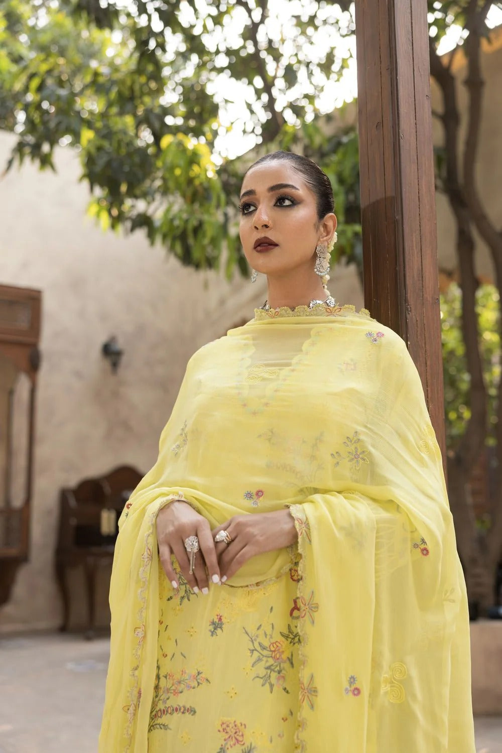 LAWN - Nirmal - Glow