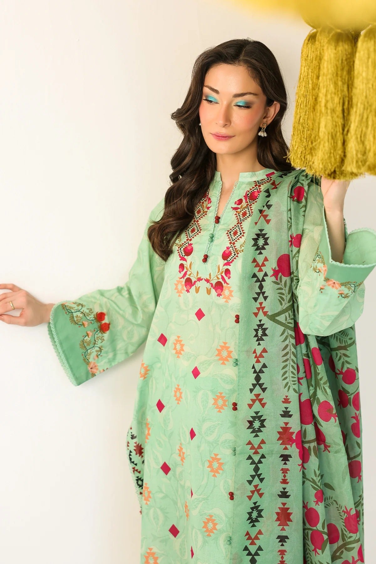 LAWN - Rhea - Mint Blossom Reverie