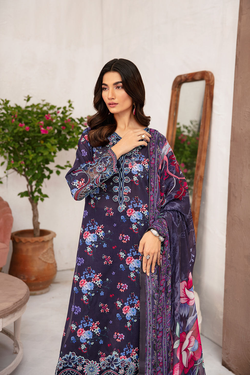 Ramsha - Rangrez - Luxuxry Lawn - N-701