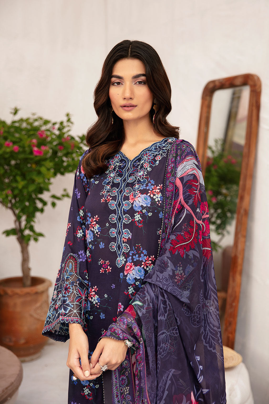 Ramsha - Rangrez - Luxuxry Lawn - N-701