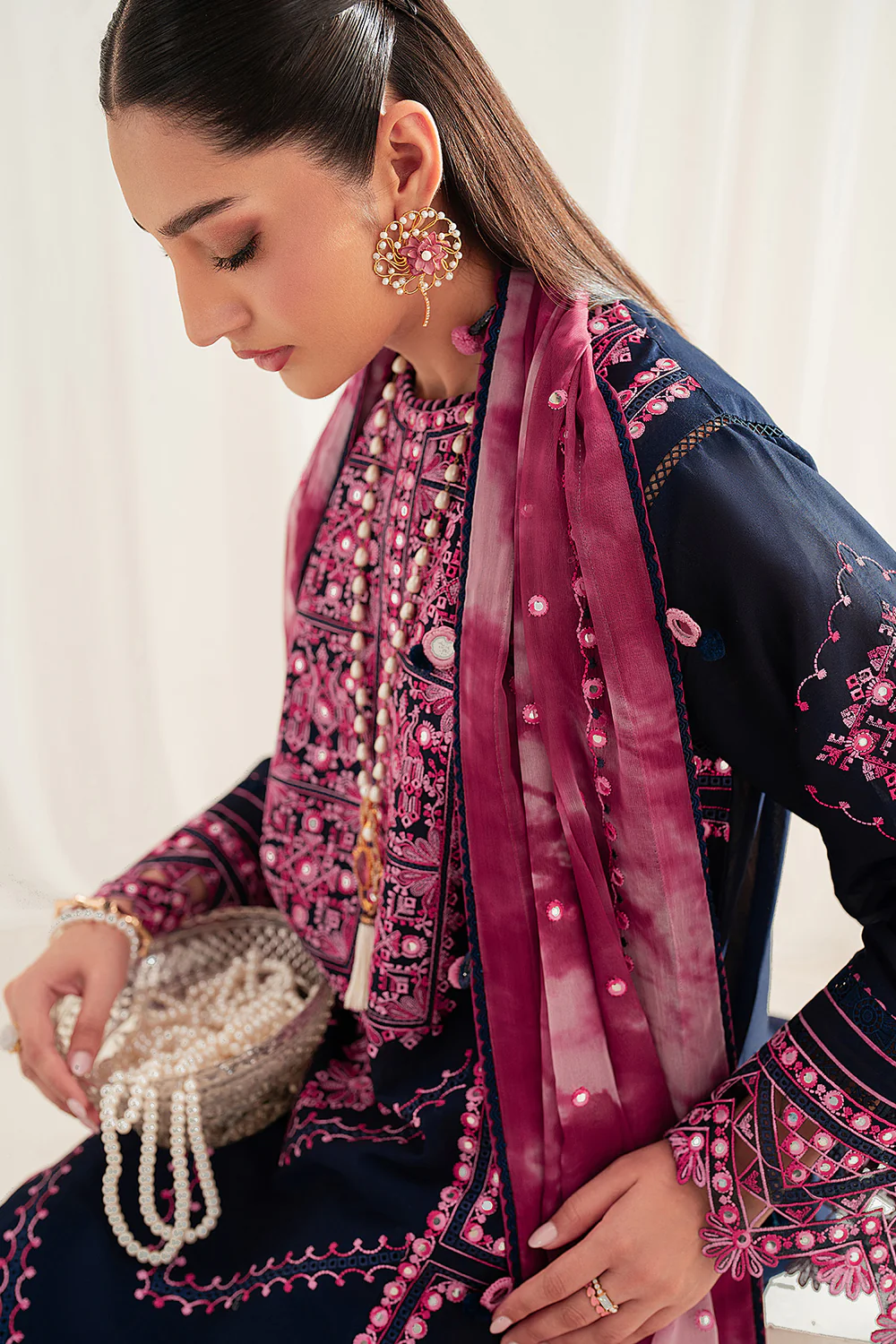 EMBROIDERED LAWN IL25-D01 - Image 8