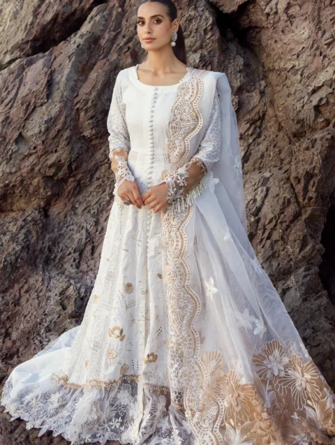 1-1_041019c3-cd2c-425d-b888-620b259daf59 - london shopping mall