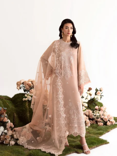 2C5A0440 - london shopping mall