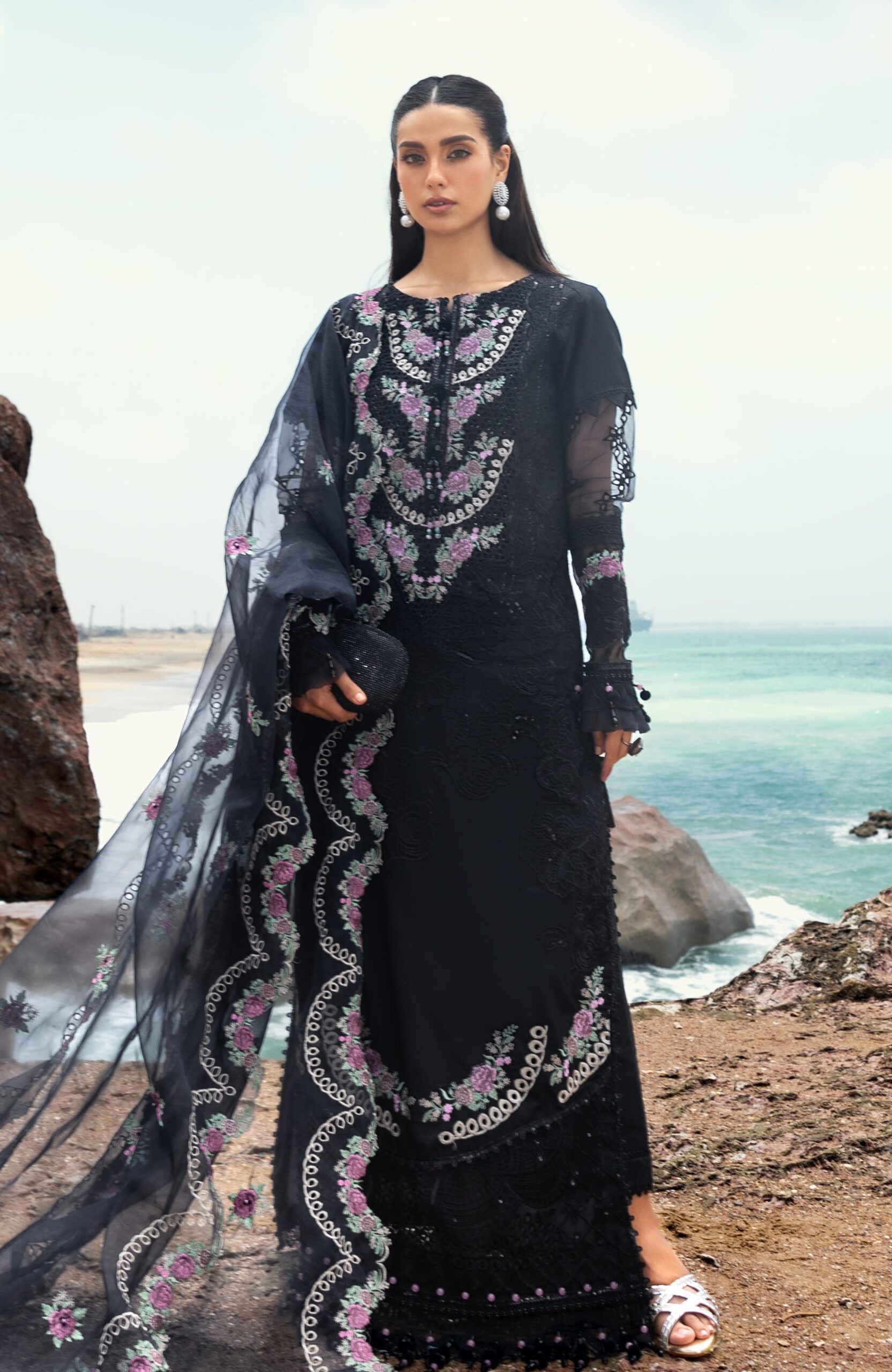 3-1_8f883e44-a5b7-4f8d-9fd7-3ad6d4b279cb - london shopping mall