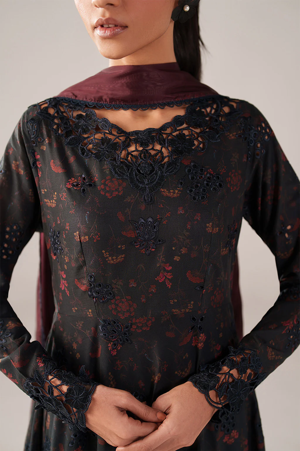 SS-09 Embroidered Lawn - Image 2