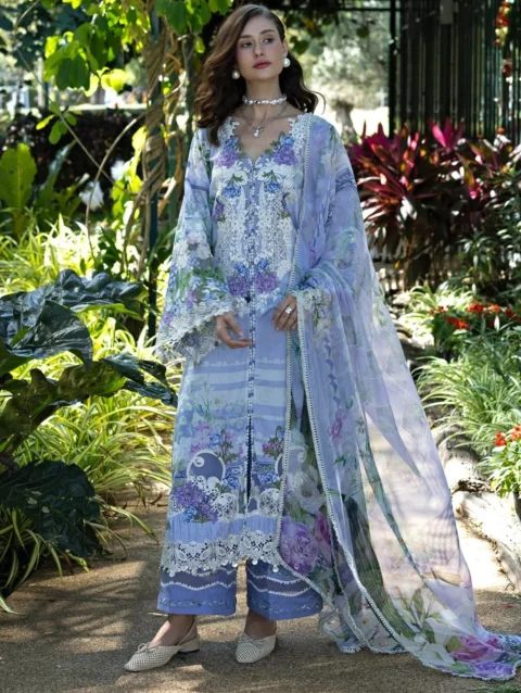 45_14e78468-75f1-4323-b2c0-aca256015495 - london shopping mall