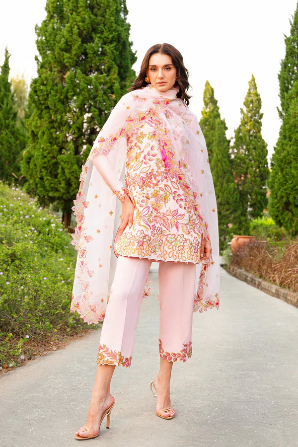 1_ab5869df-a8c2-4bcb-affa-111c1be58259 - london shopping mall