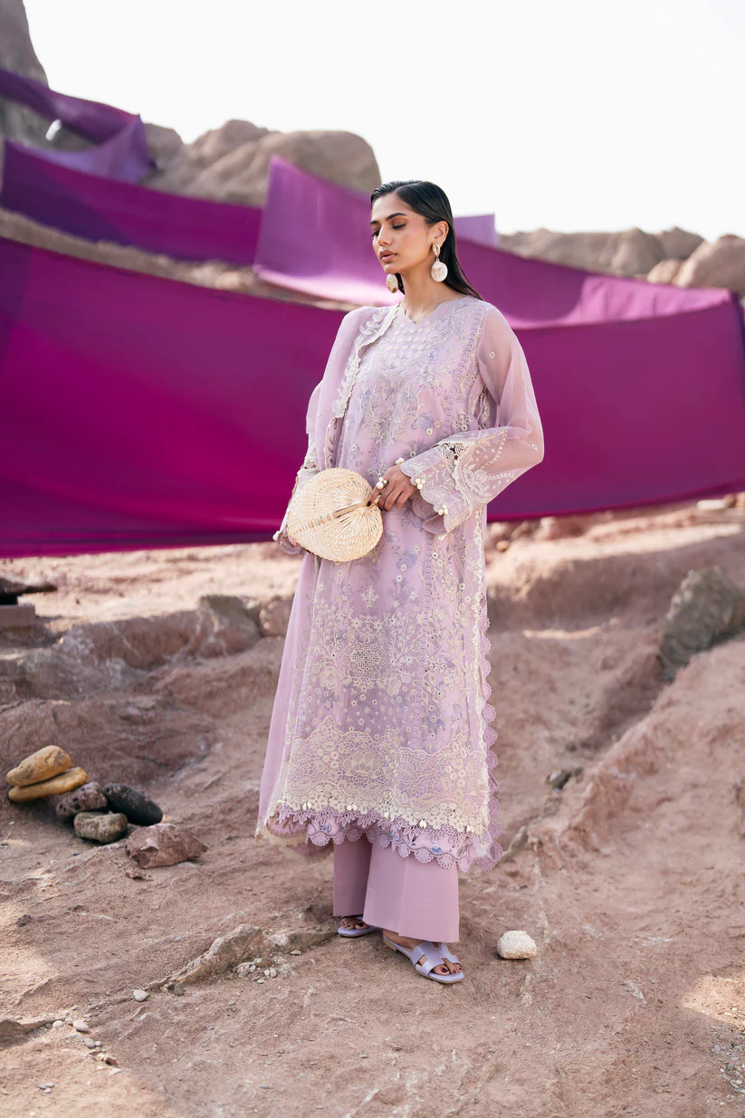 DSC08005copy - london shopping mall