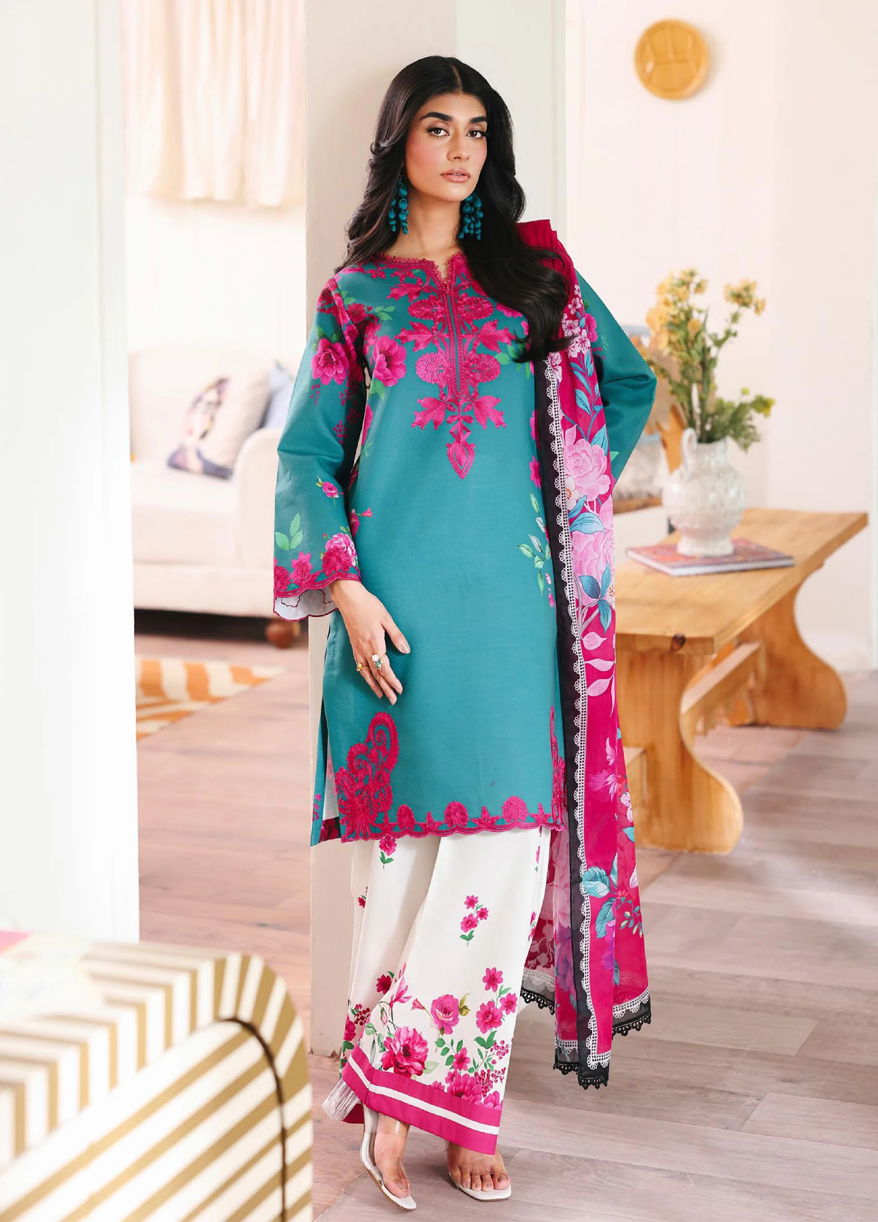 Untitled-1-01_a7ccdd3c-0bfa-4e4d-965d-c89365038114 - london shopping mall