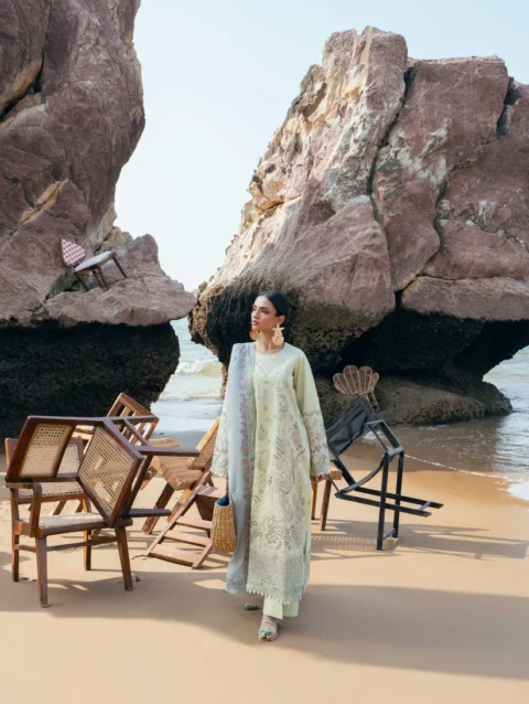 resizecom_DSC09631copy - london shopping mall